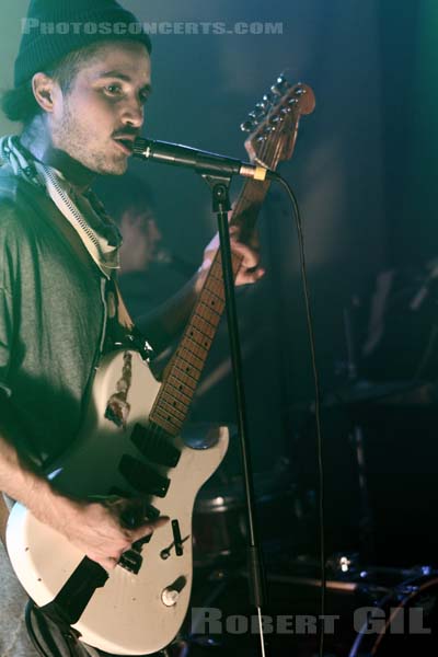 BLACK LIPS - 2011-12-04 - PARIS - La Maroquinerie - Cole Alexander - Joe Bradley